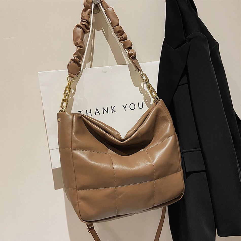

Winter Large Capacity Women's Padded Bag High Quality Soft PU Leather Shoulder Bag 2021 Luxury Designer Chain Crossbody Bag Sac