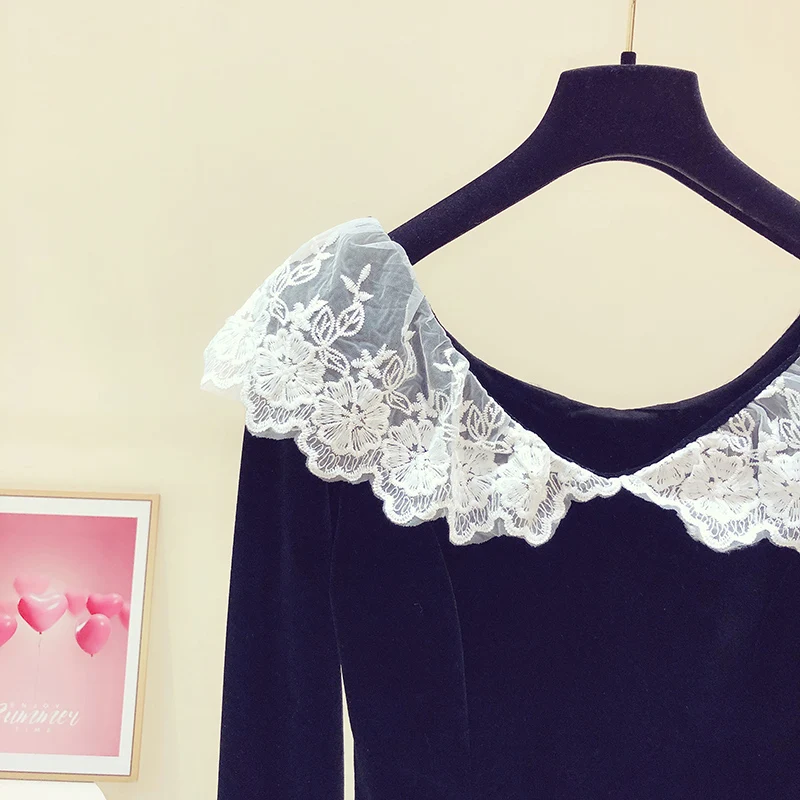 

2021 Spring New Style Vintage Velour Shirt Women Lace Matching Temperament V-neck Top Long Sleeve Blouse Camisas Mujer