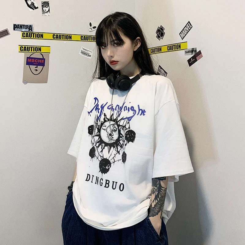 

Harajuku Style Retro Print Loose Casual Short-sleeved T-shirt Women Punk Top Ulzzang Harajuku Loose Gothic Women's T-shirt