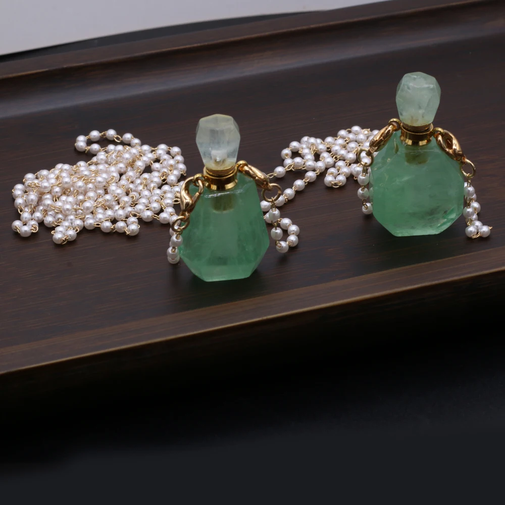 

Hot Selling Natural Semi-precious Stone Perfume Bottle Green Aventurine Geometric Pendant (free Two Eye Pearl Chain Accessories)