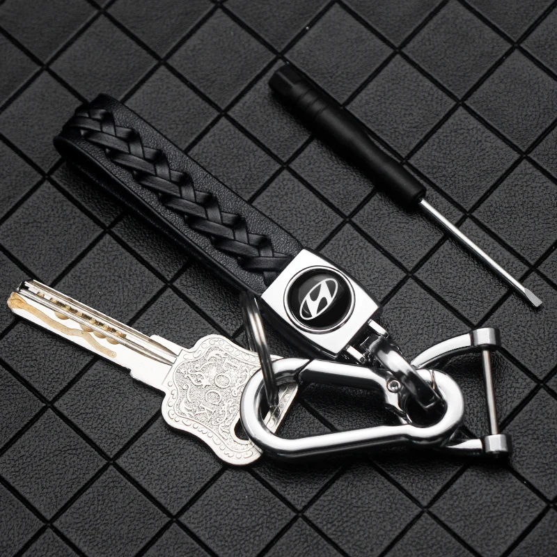 

Car Styling Leather Hand Woven Keychain 360°Rotating Horseshoe Keyring Gifts For Hyundai Santa Fe Sonata Solaris Azera Creta I30
