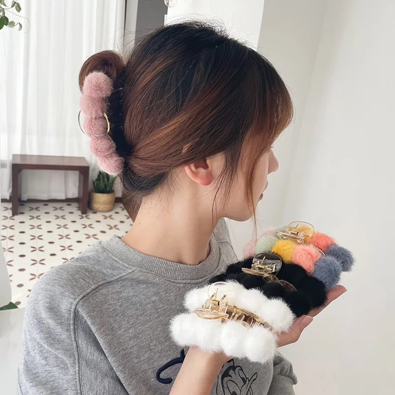 

New hairpin Korean elegant temperament autumn and winter mink plush catch clip mink hair hair catch Women Claw Crab accessory