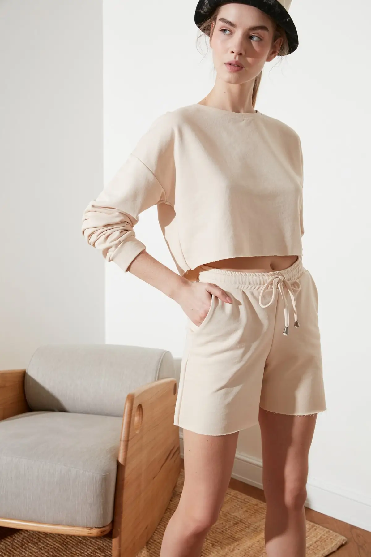 

Trendyol Knitting Shorts & Bermuda TWOSS21SR0036