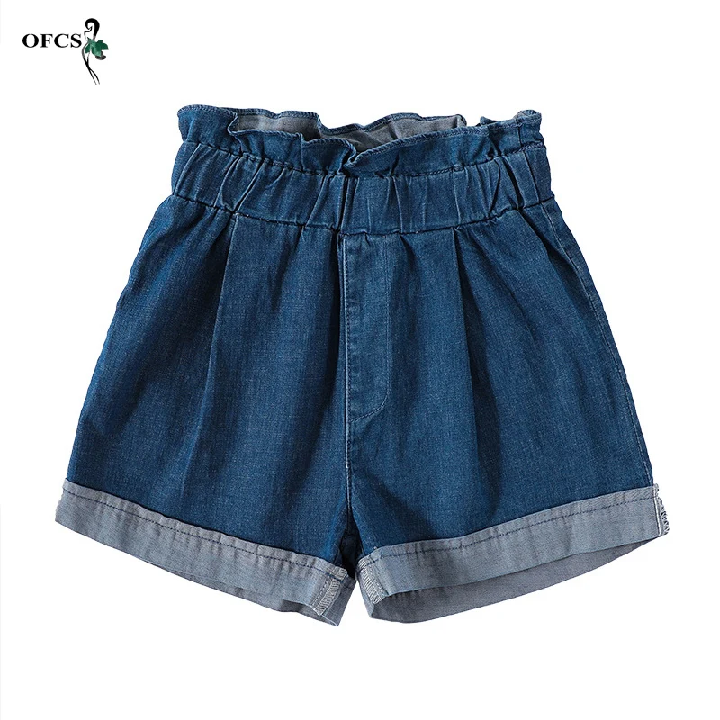

Джинсовые шорты для девочек, летние дизайнерские мягкие короткие штаны для подростков с эластичным поясом, пляжная одежда, детские шорты дл...