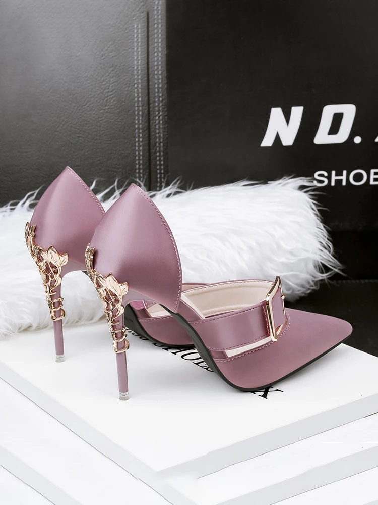 

2021 New French Girl Stiletto Sandals Women's High Heels Patent Leather Low-Cut Hollow All-Match Hollowed Pointed-Toe Pumps