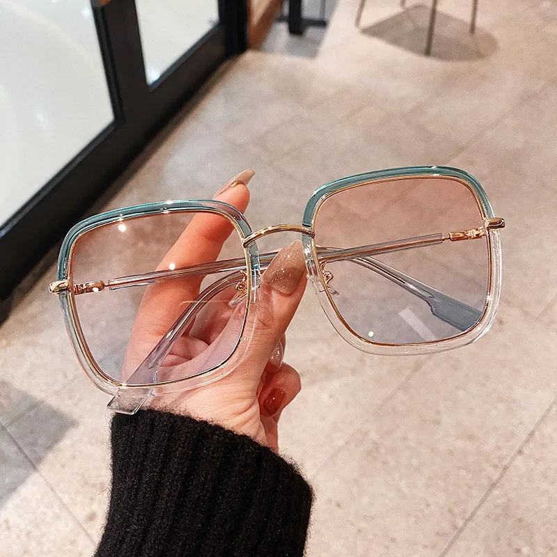 

Women Vintage Oversized Sun Glasses Gradient Square Sunglasses Men Brand Designer Trend Colored Glasses Outdoor UV400