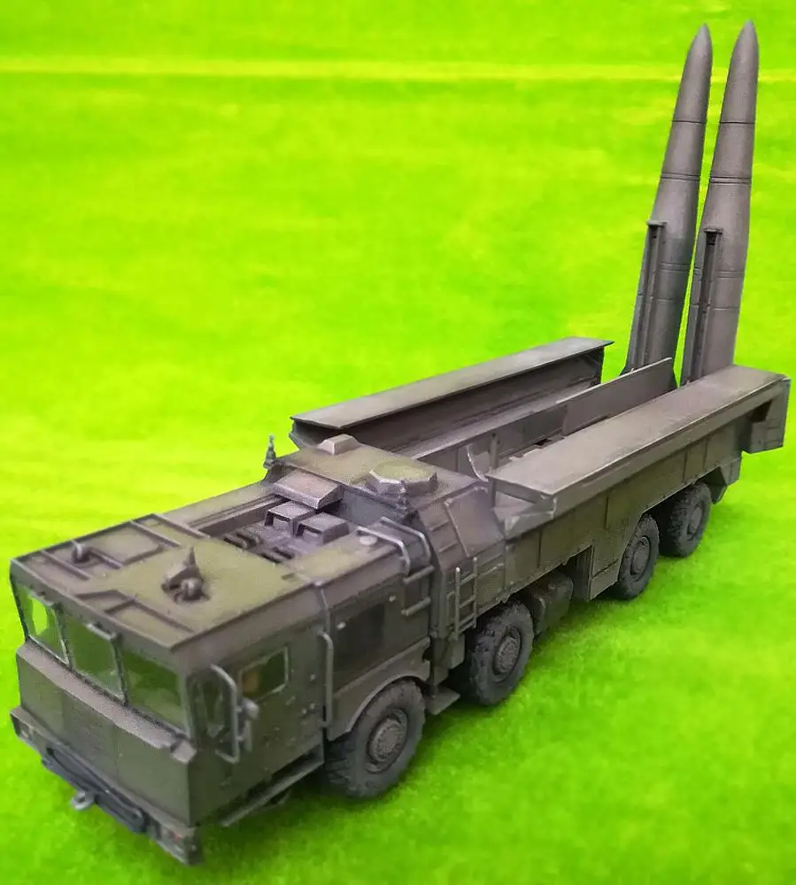 RUSSIAN ISKANDER-M Missile 1/72 tank model finished non diecast MODEL COLLECT |