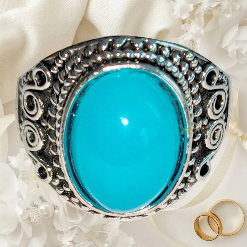 

2023cute Woman Rings Korean Fashion Gothic Retro Turquoise Classic Oval Carved Geometric Elements Gold Jewelry Engagement Ring