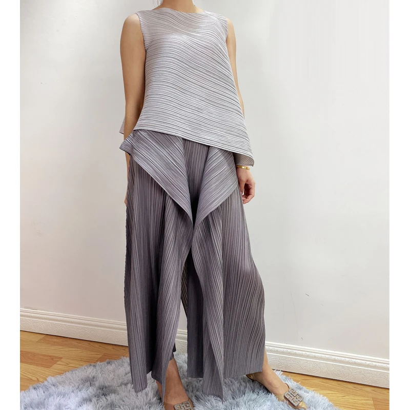 Changpleat spring summer New Women wide legged pants Miyak Pleated Fashion design Solid loose Large Size Elastic waist pants P79