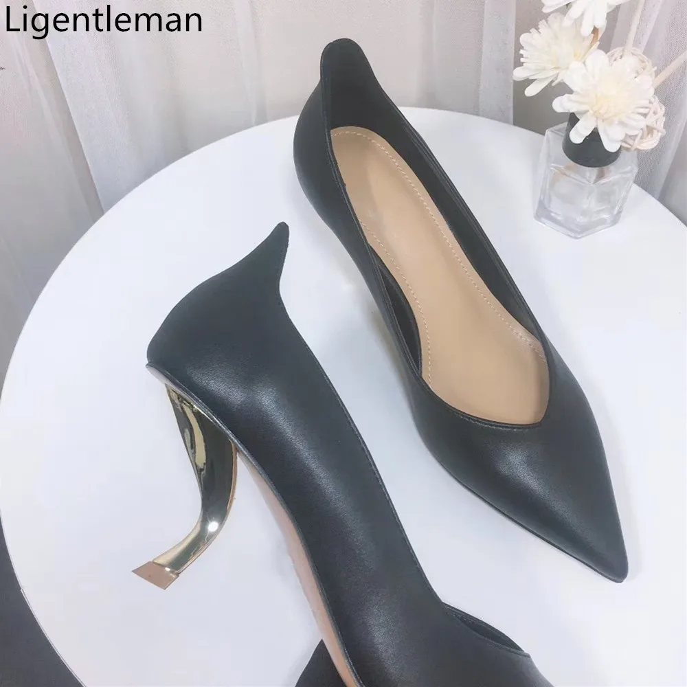 Тонкие туфли на высоком каблуке особой формы женские туфли-лодочки коллекция 2020