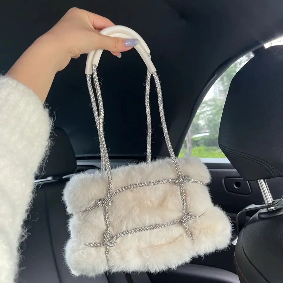 

Winter Light Luxury Women's Plush Handbag Ur Rabbit Velvet Diamond Brand Designer Handbag High Sense Retro Simple Fashion Bag