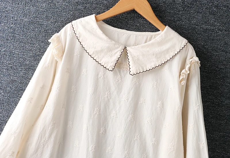 

2021 New Spring Women Blouse Japan Style Fresh Turndown Collar Lace Embroidery Pullover Long Sleeve Loose Shirt