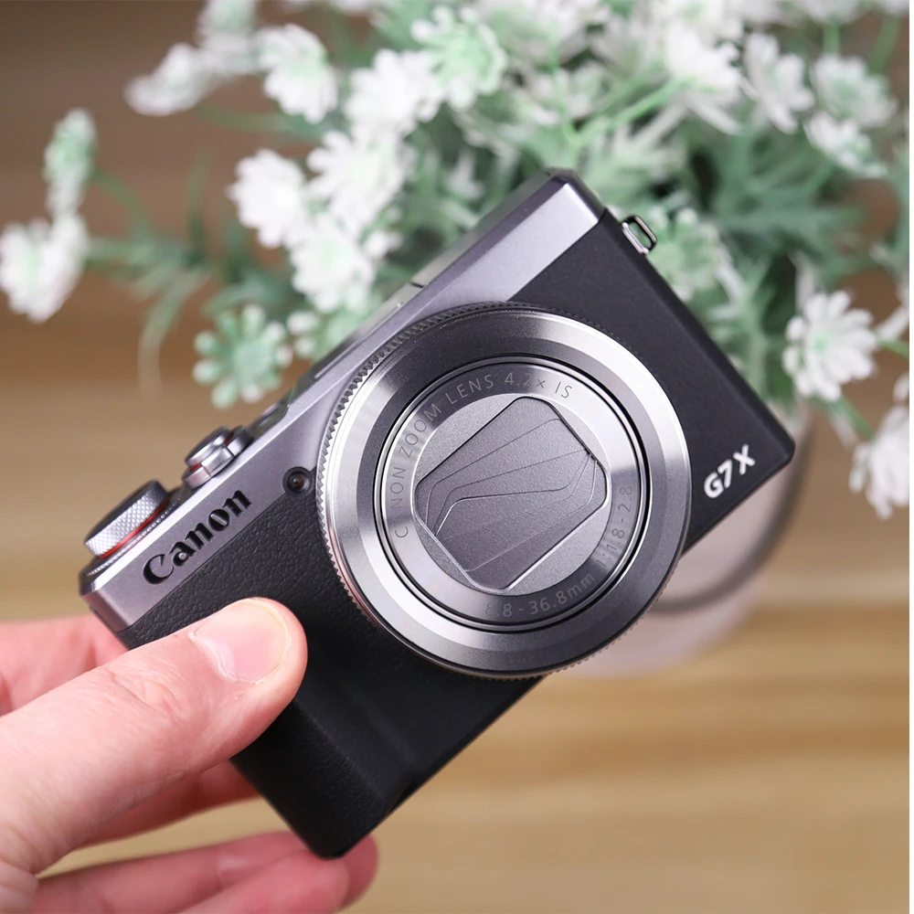 Цифровая видеокамера Canon PowerShot G7 X Mark III со встроенной вспышкой/bluetooth/Wi-Fi зум с