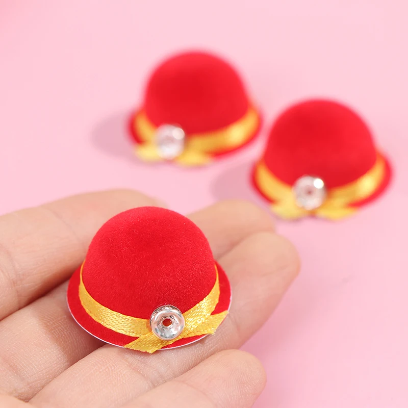

1 Pcs 1:12 Dollhouse Miniature Red Hat Mini Doll Hat Doll House Ornament Hand Weaved Dollhouse Accessories