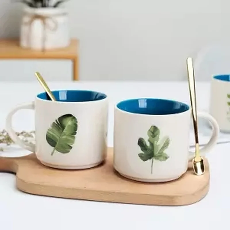 Большая вместительная простая керамическая чашка прямая цветная для глазури