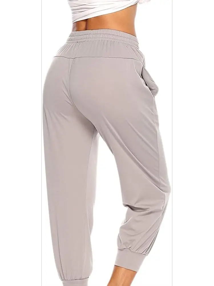 

Cropped Tracksuit Bottoms for Women Casual Drawstring Waist 3/4 Capri Joggers Sweatpants with Pockets