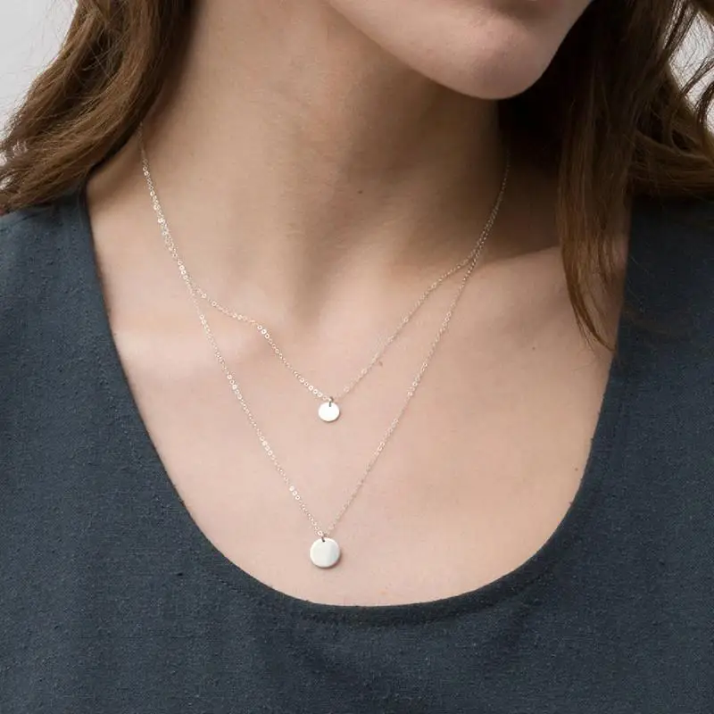 Простое ожерелье с подвеской в виде монеты глянцевое круглое золотого и