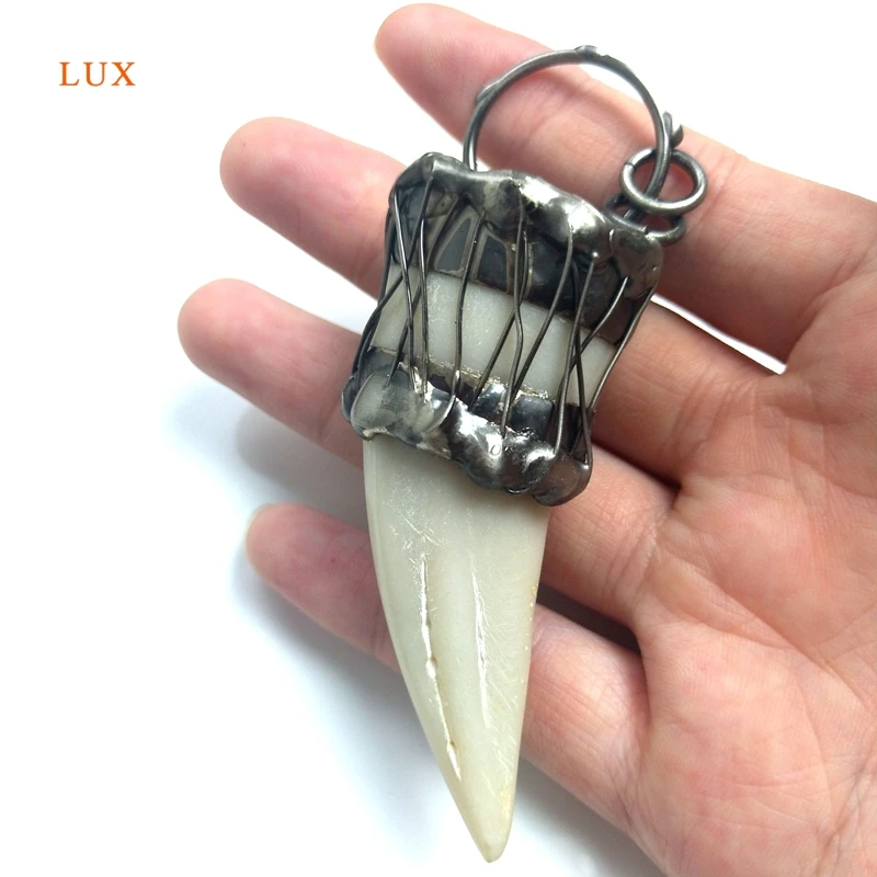 Кулон с длинным гудком белая острые угловая подвеска в виде слона из