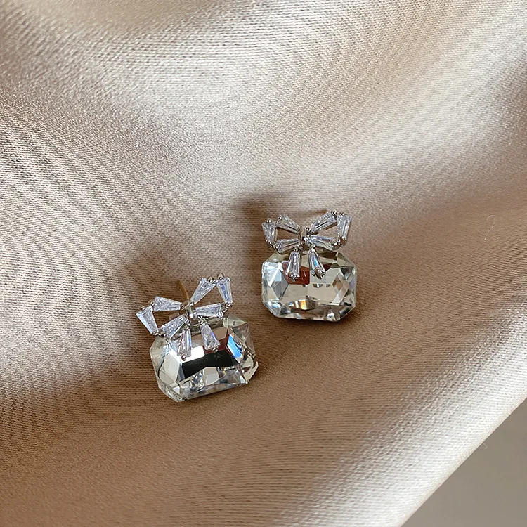 

Clear Crystal Bowknot Square Earrings For Women Korean Etrendy New Fashion Jewelry bijoux