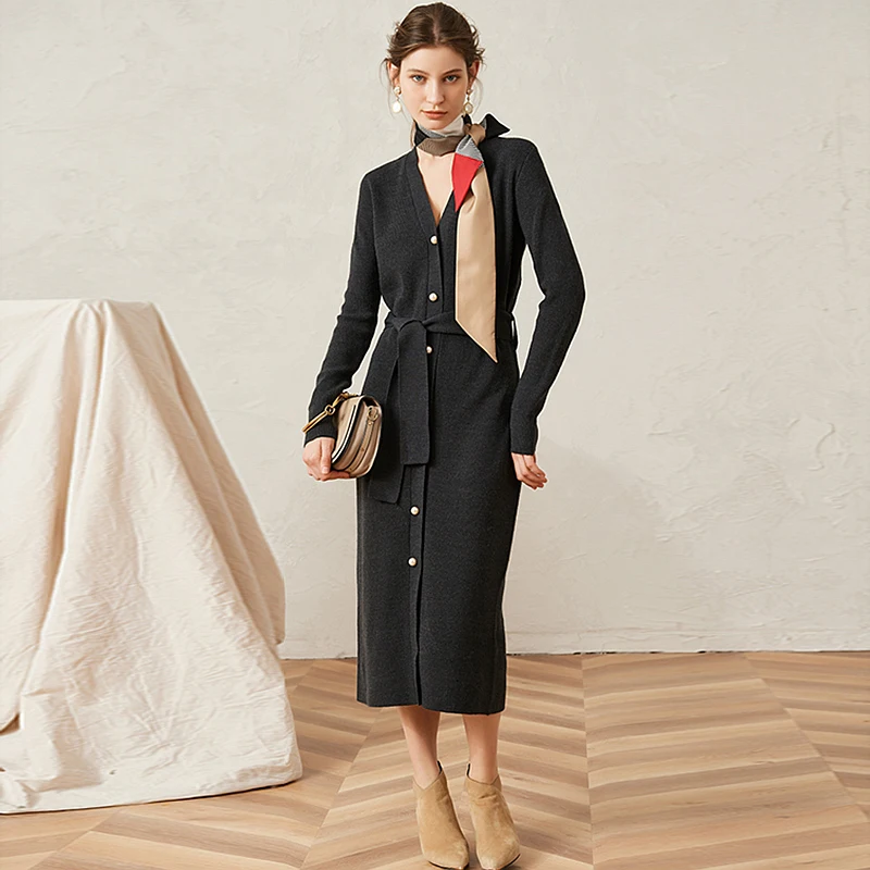 Женское трикотажное платье из 96% шерсти с V-образным вырезом и длинными рукавами |