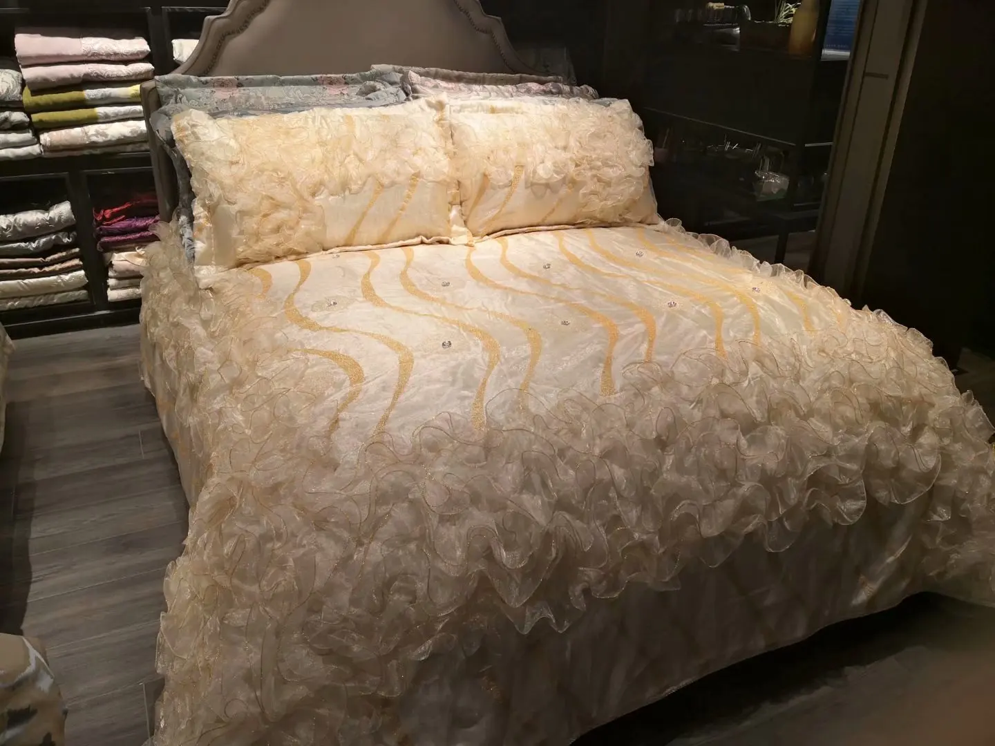 

Комплект постельного белья принцессы, комплект из 4 предметов, размер King Size, хлопковое постельное белье, пододеяльник в европейском стиле, н...