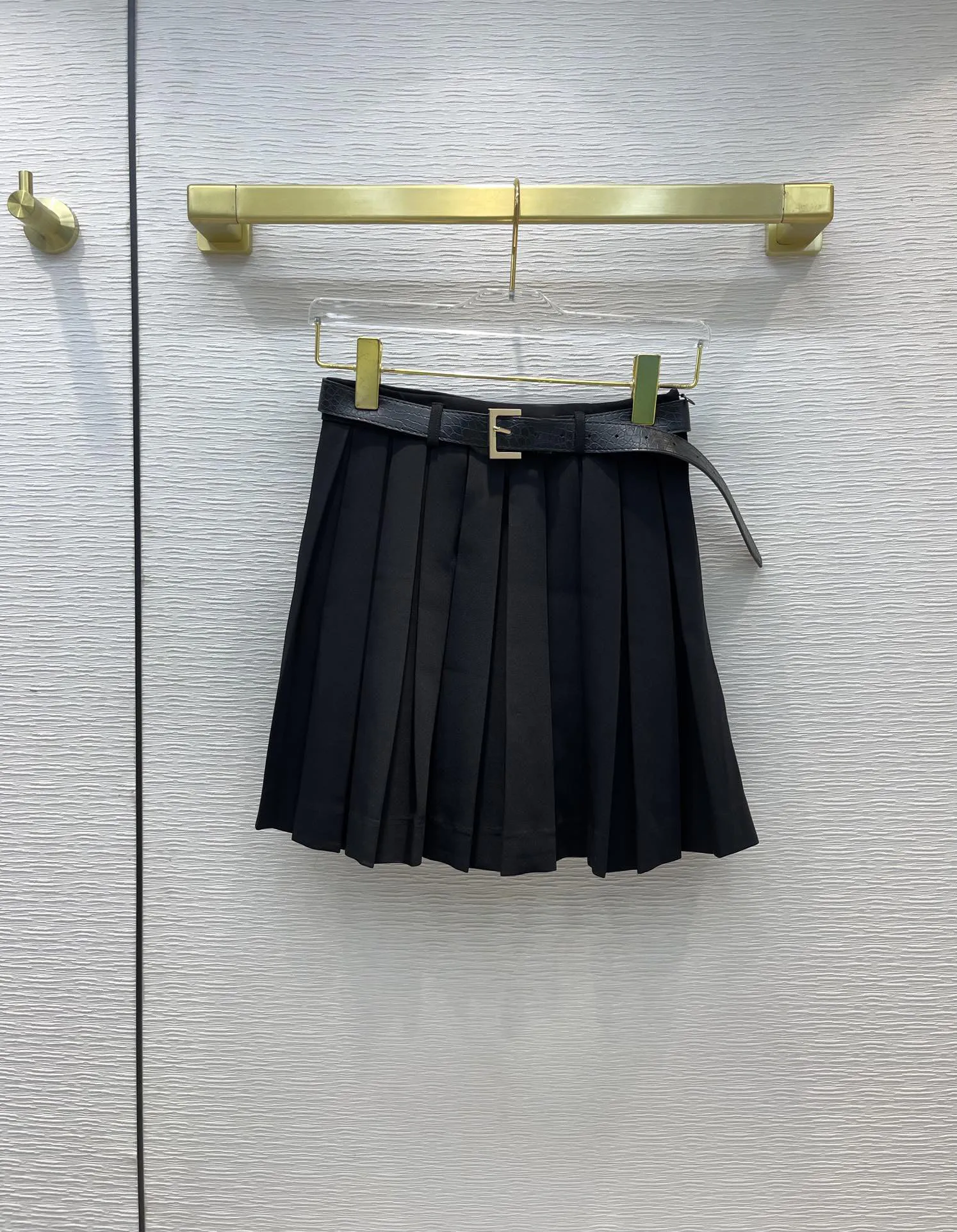 

Женская плиссированная юбка, черная брендовая трапециевидная мини-юбка с высокой талией, зима 2021