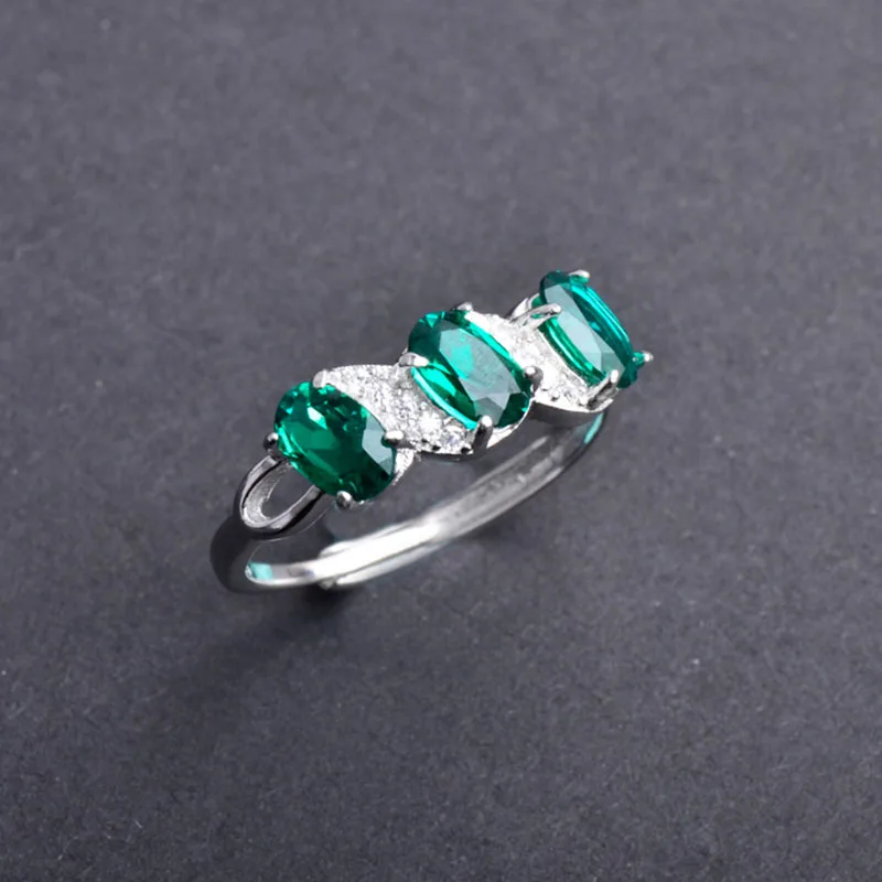 Женское кольцо из серебра 11 пробы с изумрудами 4 Х6 мм|Кольца| |