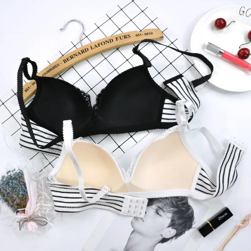 Комплект нижнего белья женский кружевной бюстгальтер пуш-ап и трусики в полоску