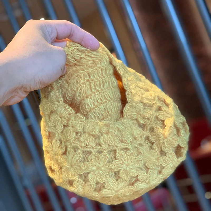 

202012-jinyi-shi9226 spring Hand woven Hollow flowers grace lady beret hat women Leisure painter hat