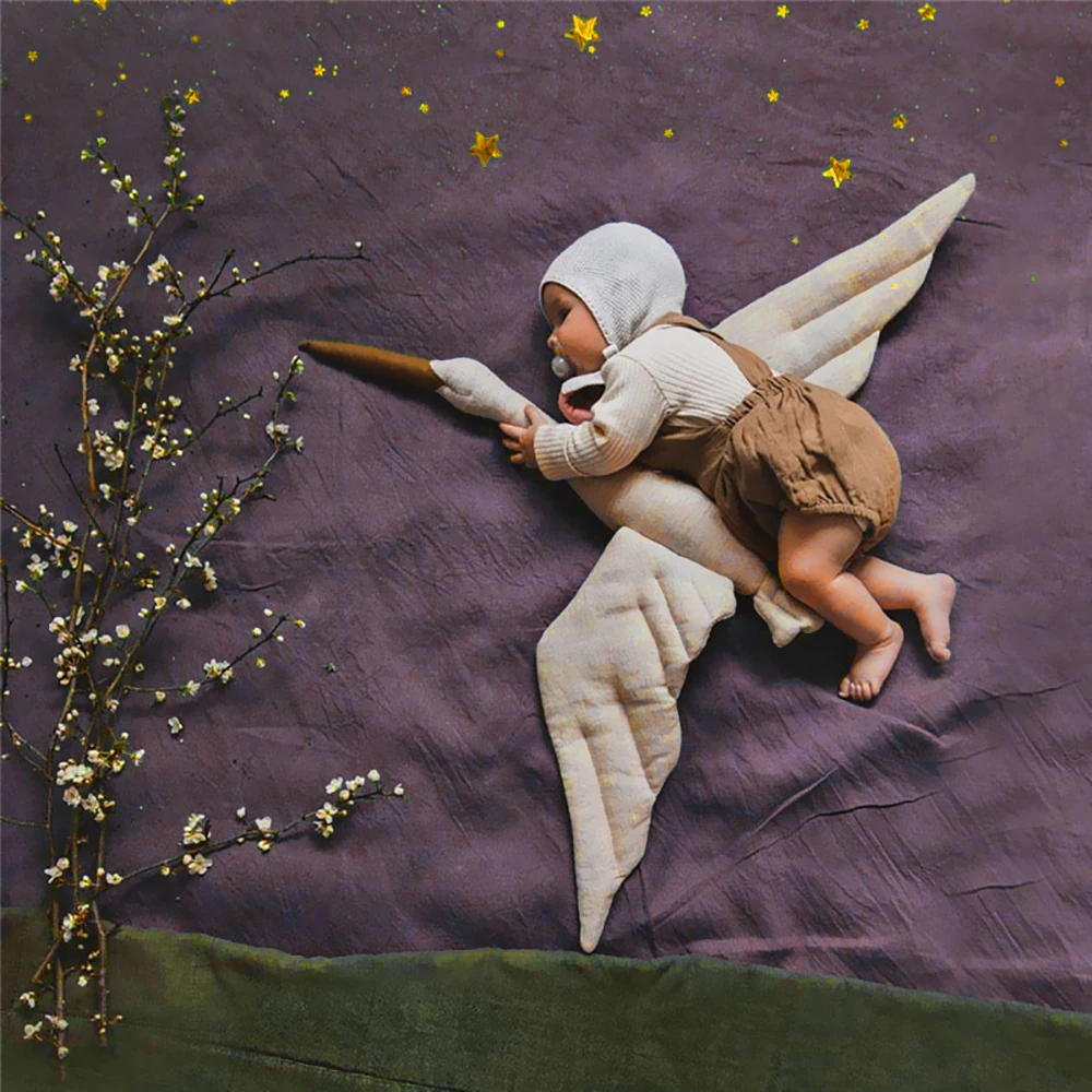 Adornos colgantes de felpa para decoración de dormitorio, muñeco de peluche de tela de lino, almohada calmante de bebé cisne para colgar en la pared