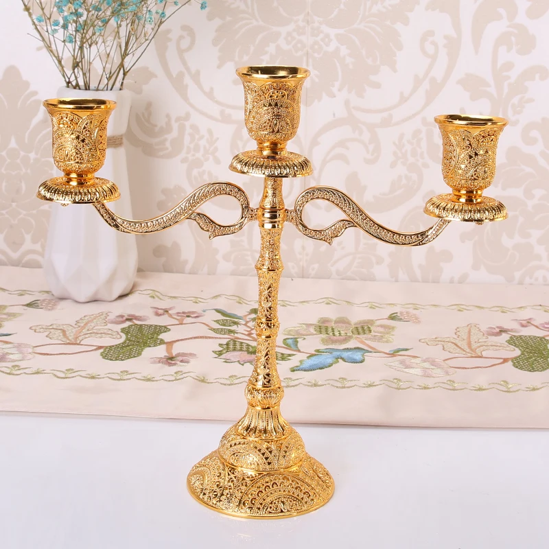 

Metal Candlestick Luxury Romantic Dinner Candle Holder Wedding Table Ornaments Carved Decoracion Hogar Table Decoration ED50ZT