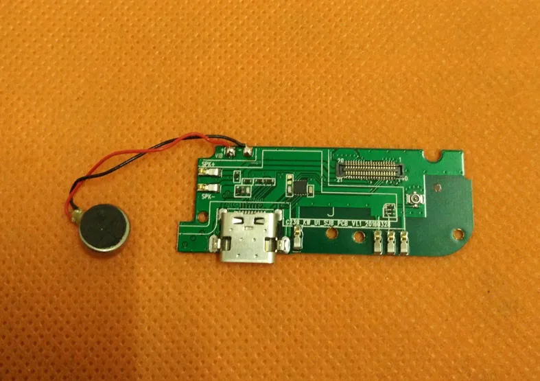 Б/у оригинальная зарядная плата с usb разъемом + микрофон для UMI Super MTK6755 Octa Core 5 &quotFHD