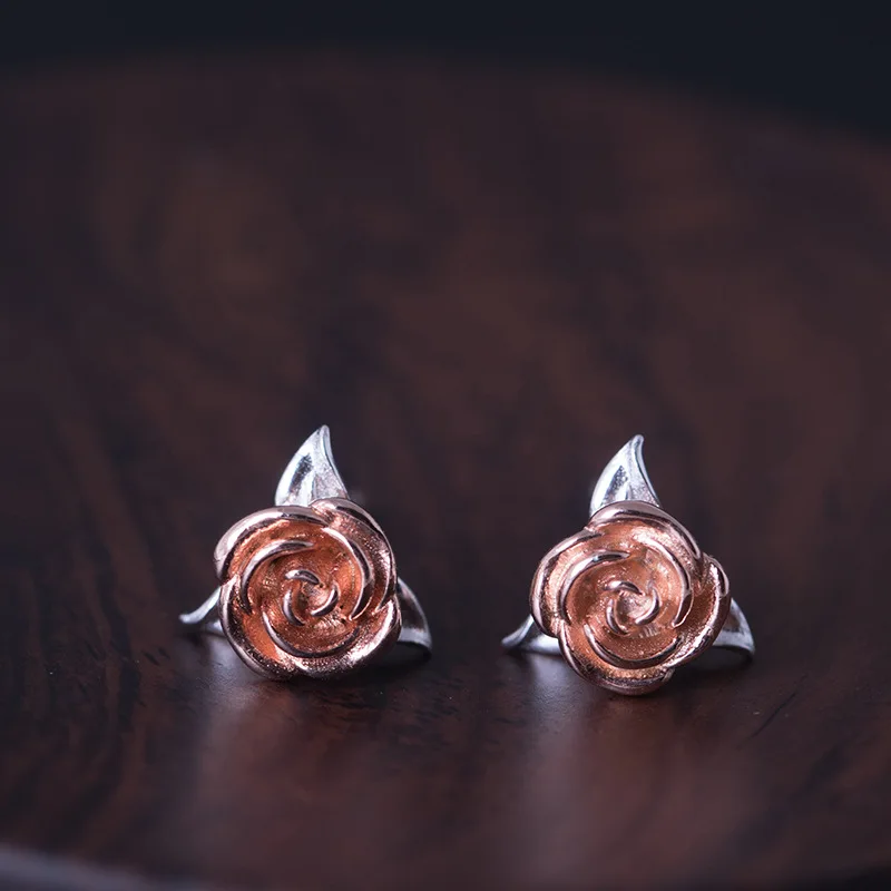 

Женские серьги-гвоздики из серебра 925 пробы, с цветком розы