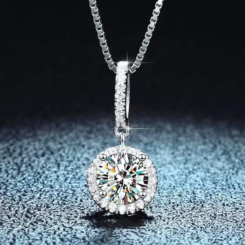 

Trendy S925 Silver 1Ct D Color Moissanite Necklace for Women White Gold Plated Gra Moissanite Clavicle Necklace Birthday Gift