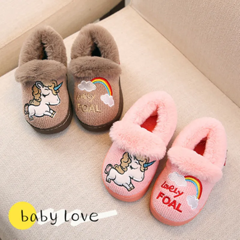 Детская обувь для малышей новые Мультяшные радужные тапочки с единорогом