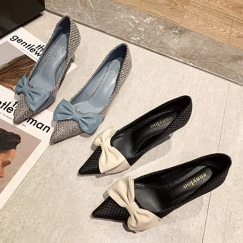 Женские туфли-лодочки с острым носком на тонком каблуке | Обувь