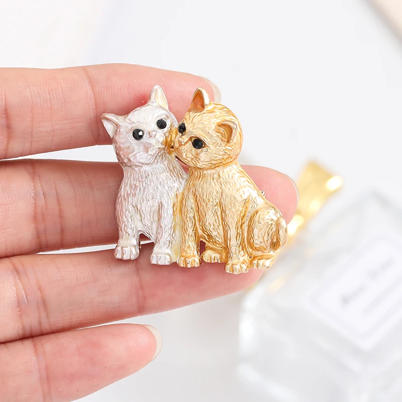 

Men's Women's Couple Cat Animal Brooch Enamel Metal Pin Sweater Dress Pin Jewelry