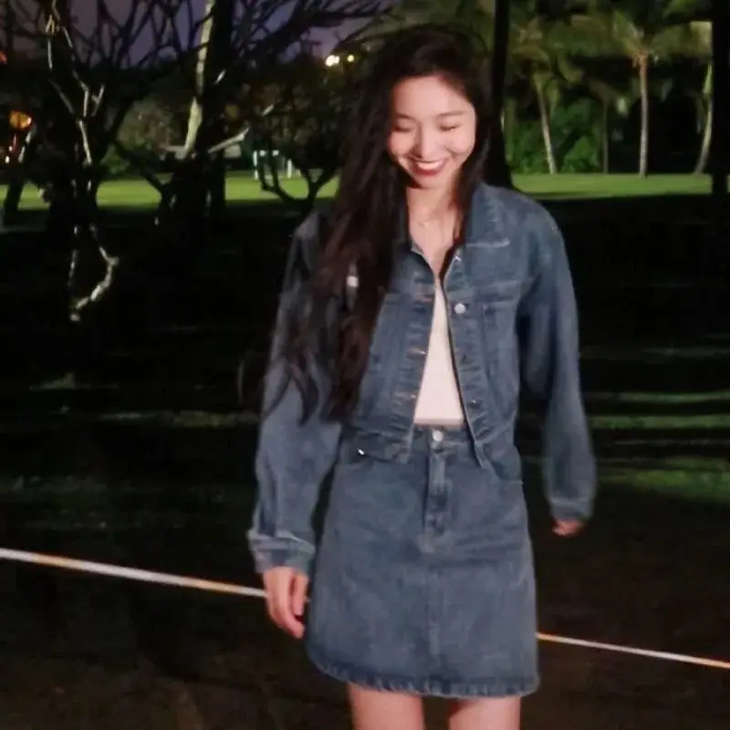 Женский костюм в ковбойском стиле короткая джинсовая куртка и юбка с высокой