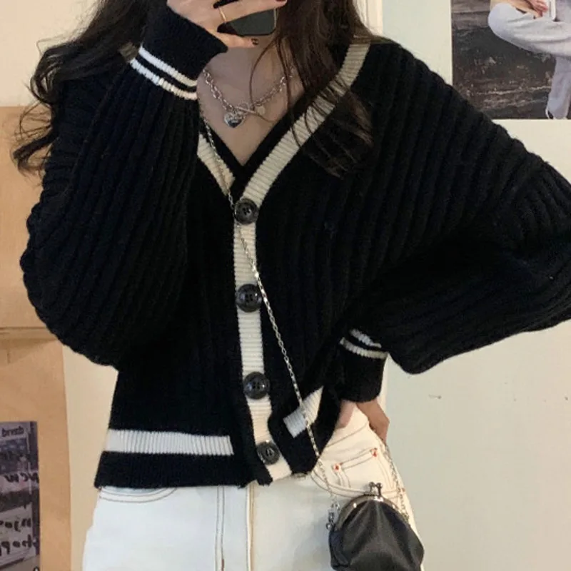 

Knitted Cardigan Soft Wind Coat Women's Spring Autumn 2021 New V-neck Top Design Short Sweater