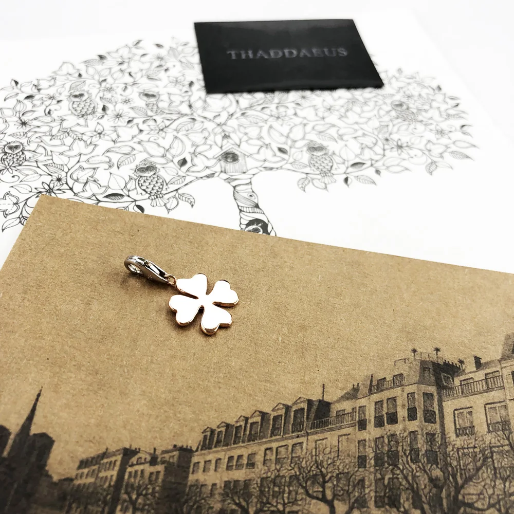 Розовое золото Цвет клеверная листовая Шарм в европейском клубном стиле