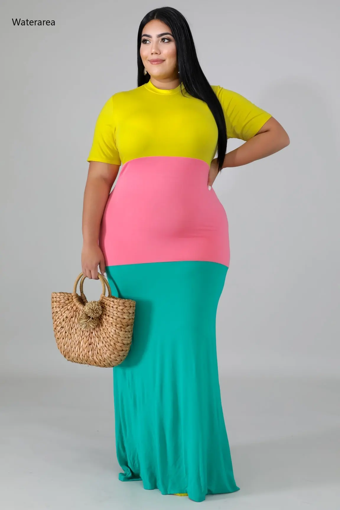 Женское длинное платье в пол облегающее с круглым вырезом и короткими рукавами