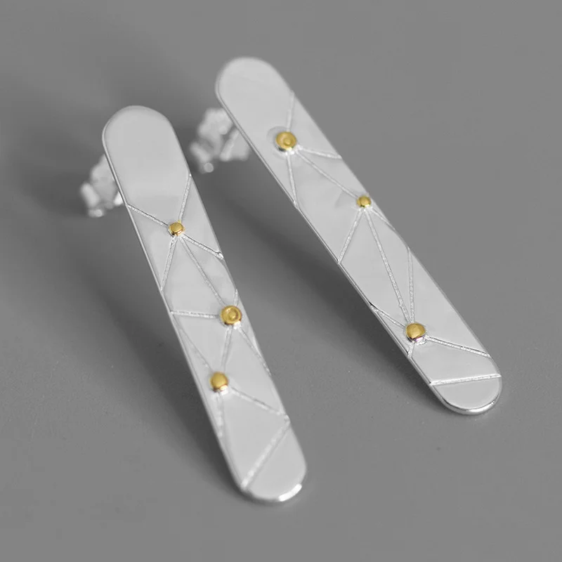 Женские серьги-гвоздики геометрической формы из серебра 925 пробы | Украшения и