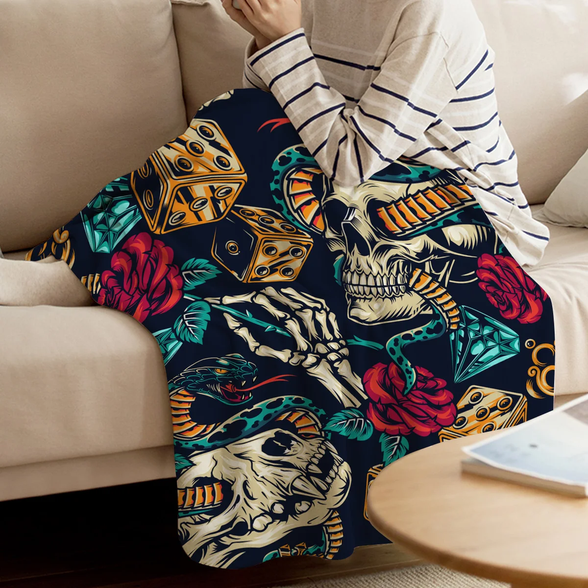 Skull Rose Viper Street Printed Flannel Blanket Soft Throw Machine Washable Blankets for Beds | Дом и сад