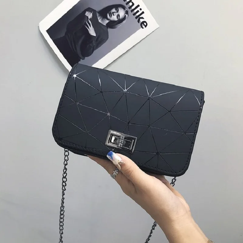 

Le Mei Women Fashionable Shoulder Bag New Female Messenger Bag Handbag Chain Wild Crack Printing Wild Crossbody Bag