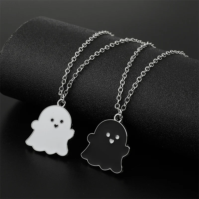 

Модное черно-белое ожерелье с кулоном в виде призрака для женщин и мужчин, ожерелье с милым кулоном в виде призрака для пары, модные украшени...