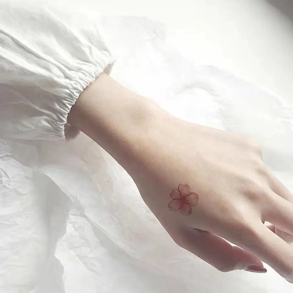 

Tattoo stickers ins wind female small pattern hands disposable washable antiquity fairy sakura other shore waterproof