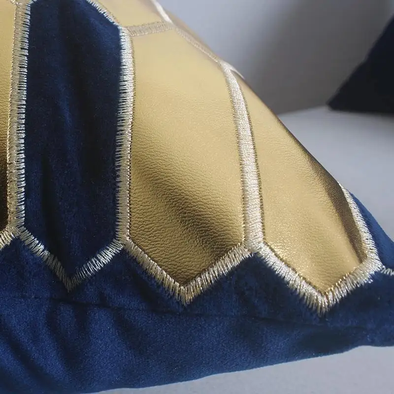 Новый однотонный чехол LeRadore 2018 из бархата с вышивкой в простом стиле Чехол на