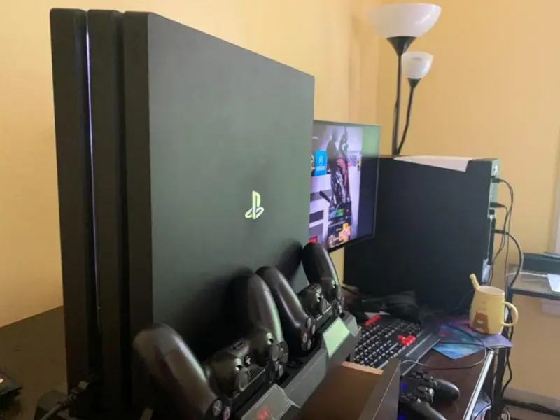 Вертикальная подставка для контроллера зарядное устройство док станция