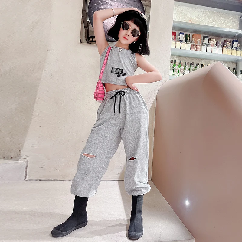 

Спортивный костюм из 2 предметов, майка и штаны, спортивные штаны, спортивные штаны с прорезями и аппликацией, одежда для девушек