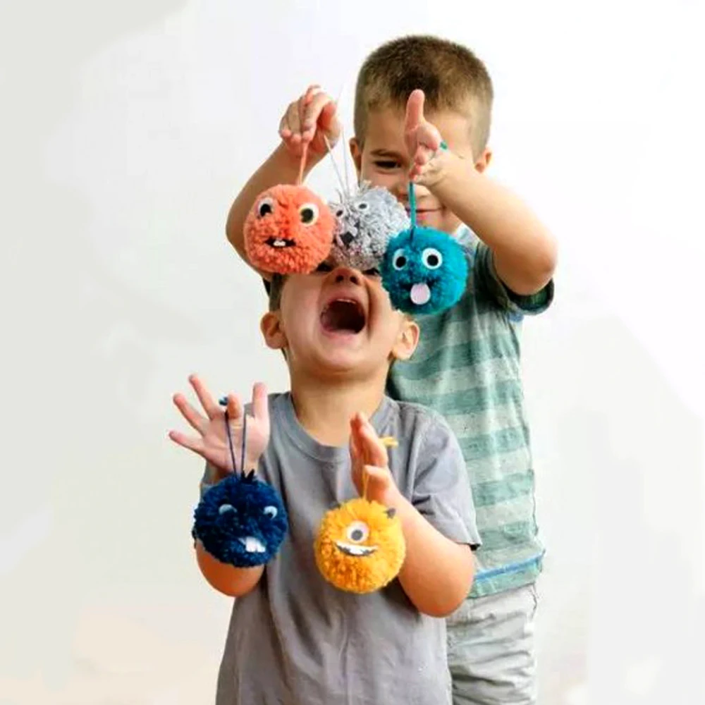 1 set of four pairs fashionable Pom Maker fluff ball loom needle accessories knitting plastic tool wool machine | Дом и сад